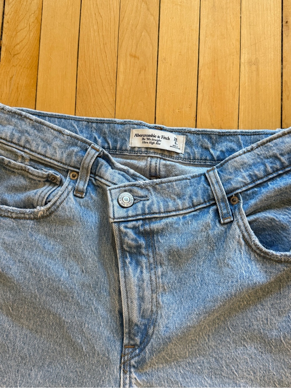 Abercrombie & Fitch cross waist jeans 90s straight